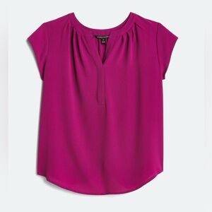 41 Hawthorn split neck shirt sleeve blouse. Size large